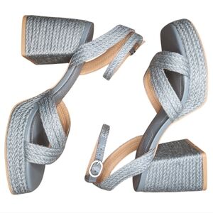 CROWN VINTAGE Dylann Sandal, size 8